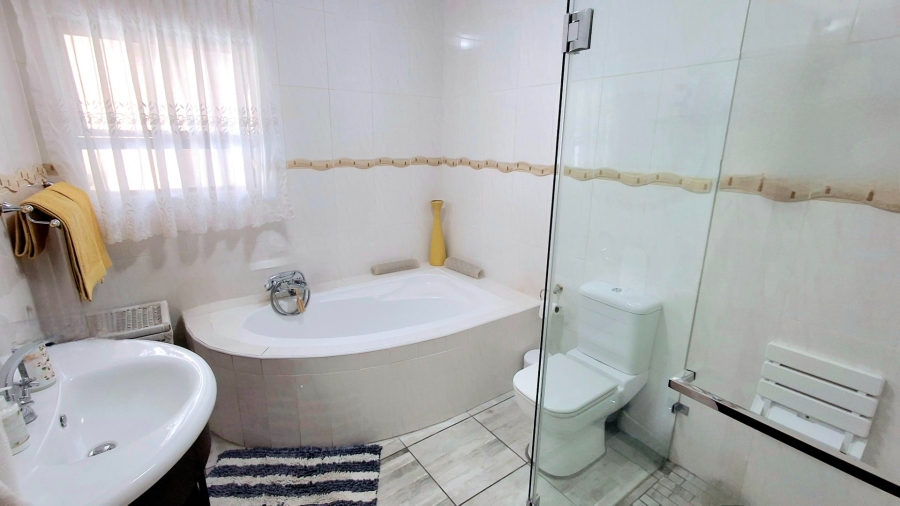 3 Bedroom Property for Sale in Vaalpark Free State
